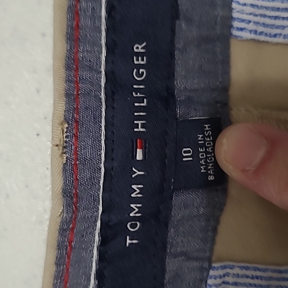 Tommy Hilfiger Classic Khaki Shorts size 10 - Picture 5 of 9
